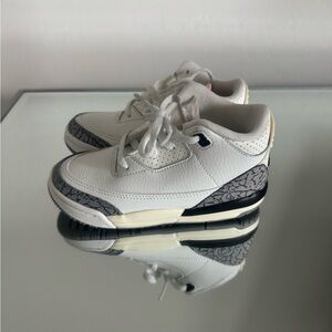SOLD Nike Jordan 3 Retro (Like New/Worn Once)